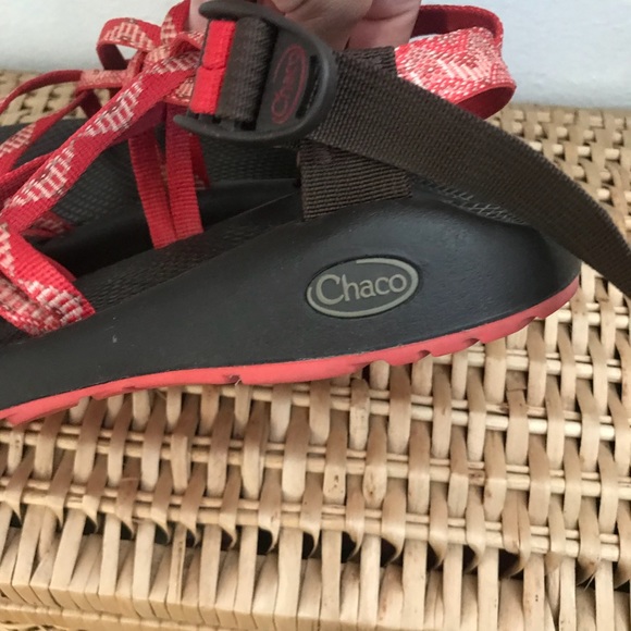 Chaco Bright Red And Brown Tribal Summer Sandals 7 - Picture 3 of 7